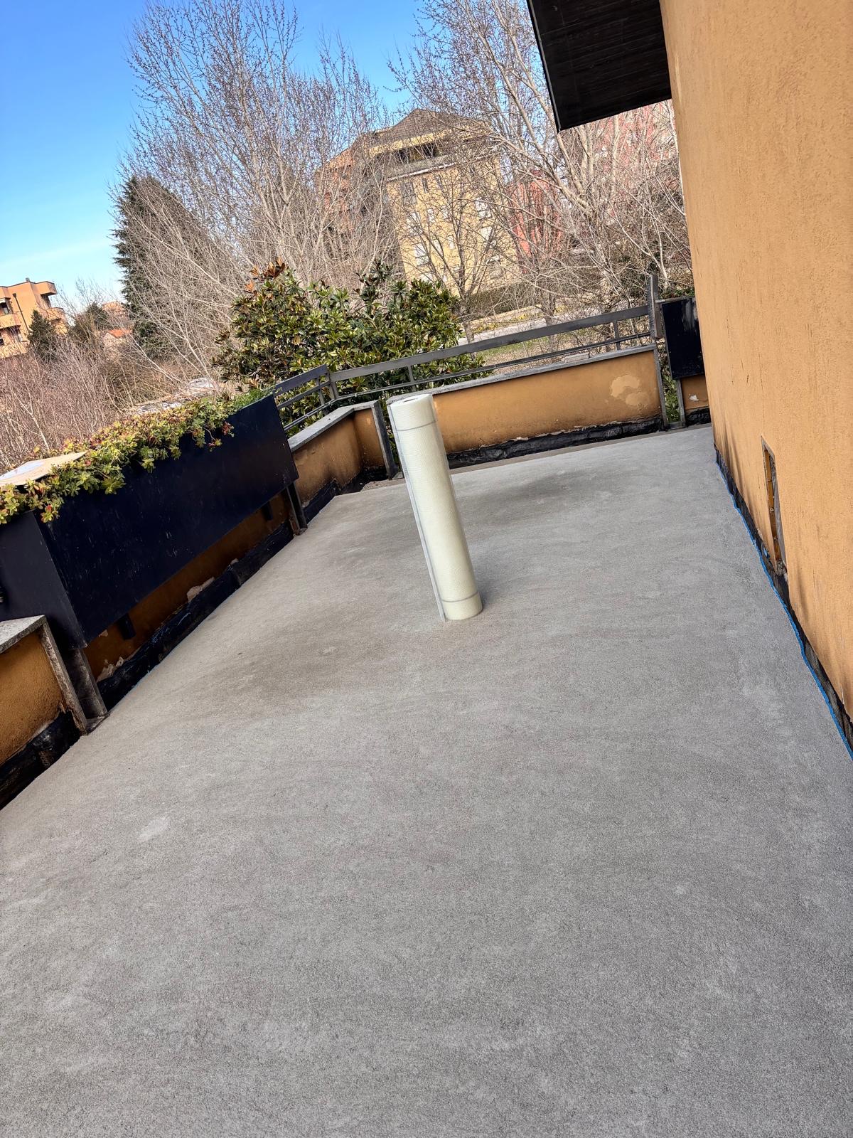 Rifacimento terrazzo — prima dell'intervento (foto 1)